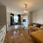 Deluxe Apartment With Balcony And Private Parking In Colvmna Residence