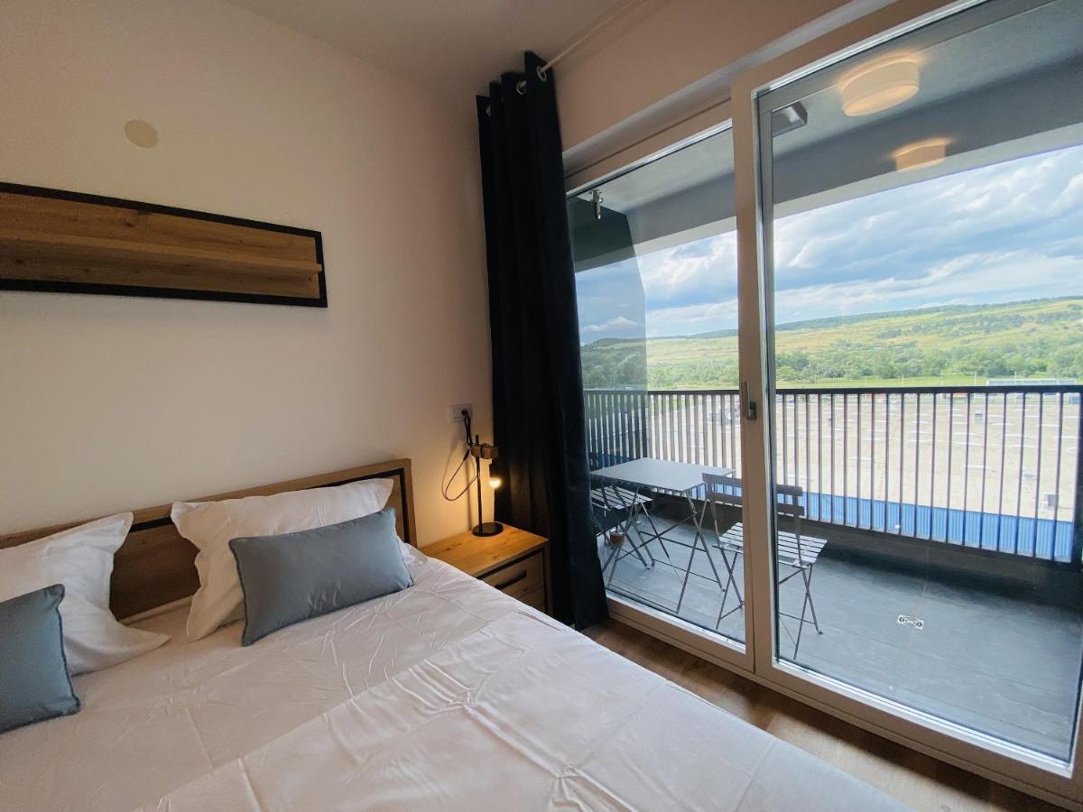 Deluxe With Balcony And Private Parking In Colvmna * Cluj-Napoca