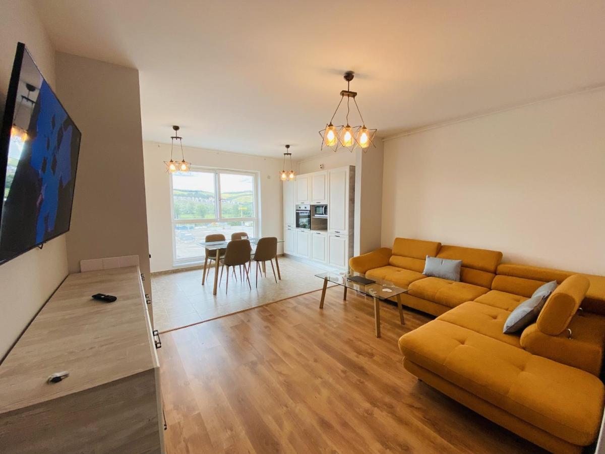 Căn hộ Deluxe With Balcony And Private Parking In Colvmna *