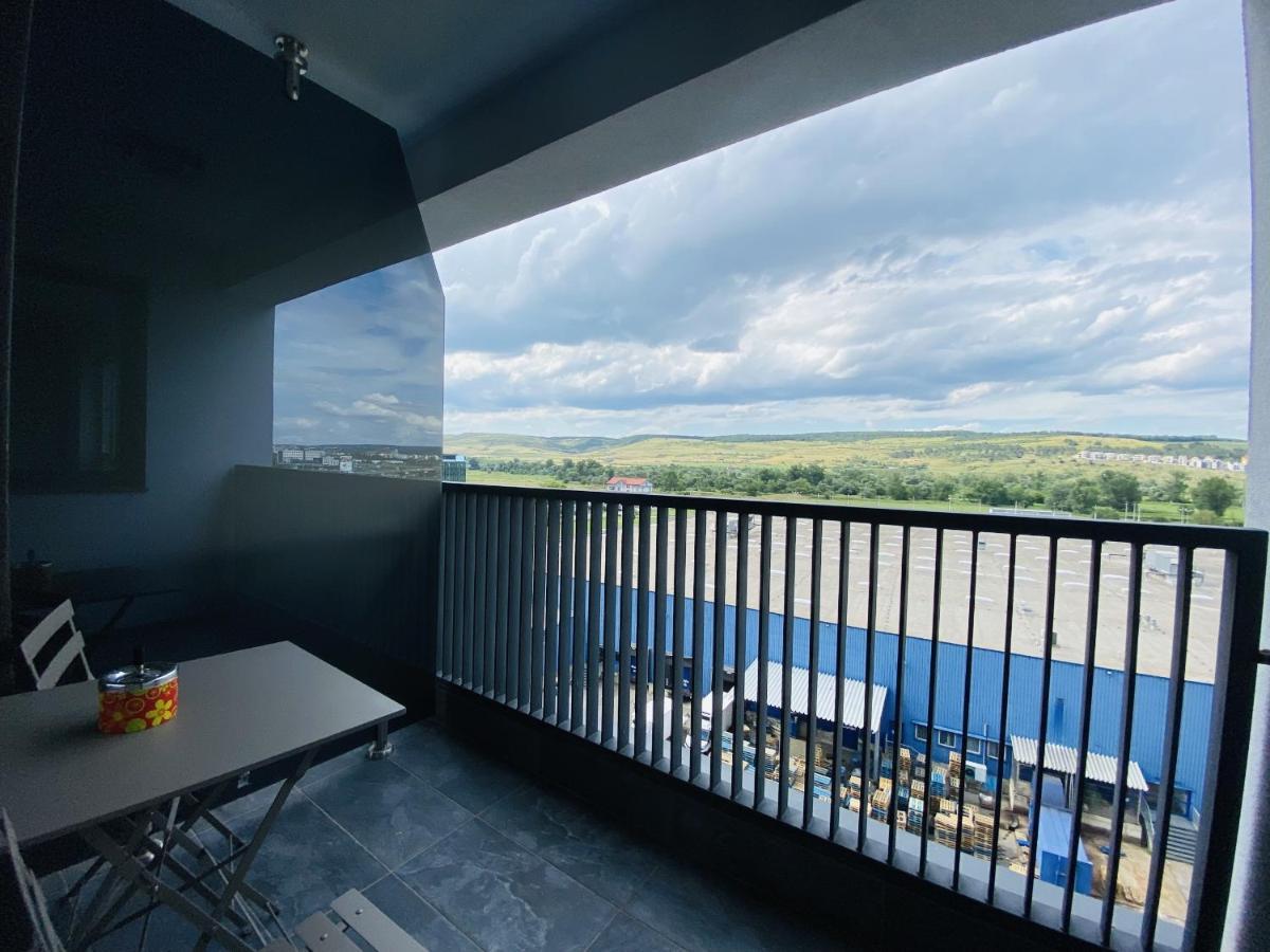 Deluxe With Balcony And Private Parking In Colvmna * Cluj-Napoca