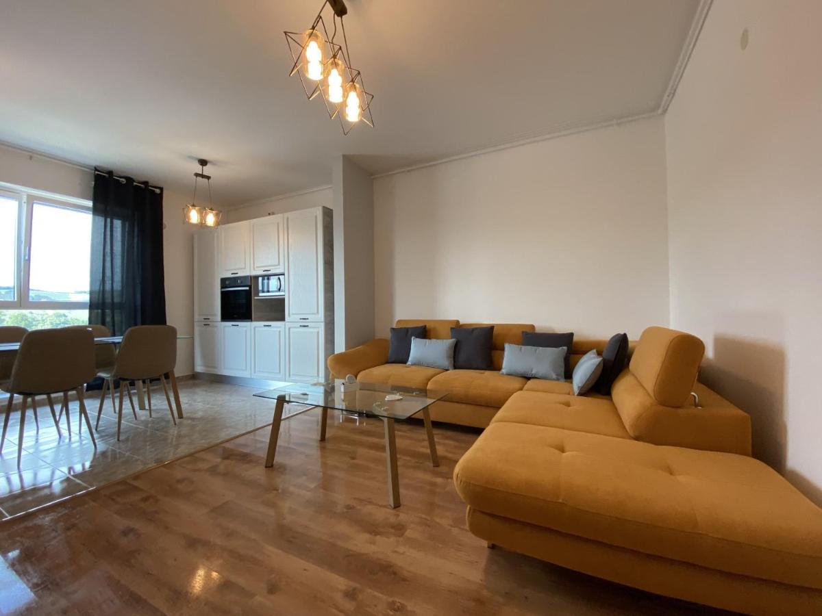 Deluxe With Balcony And Private Parking In Colvmna Căn hộ Cluj-Napoca